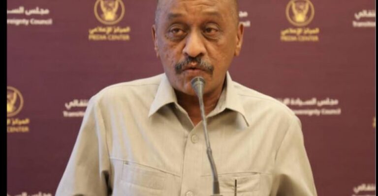 والي القضارف