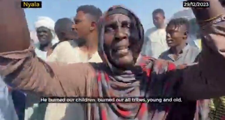 قصف المدنيين بنيالا