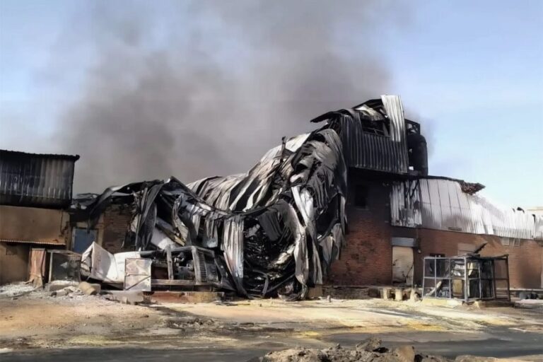 حرب-مصنع-1140x760