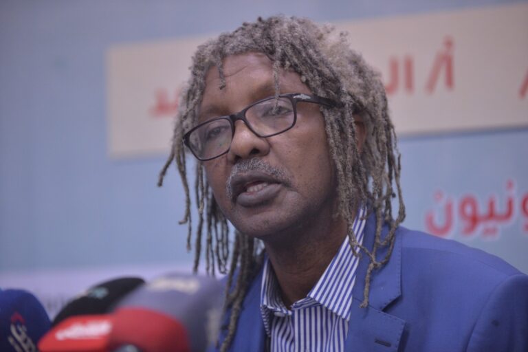 اسماعيل-التاج