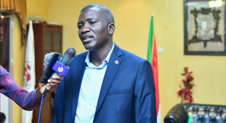 مصطفى-تمبور-ه