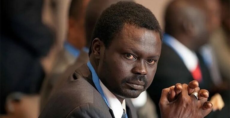 مني أركو مناوي