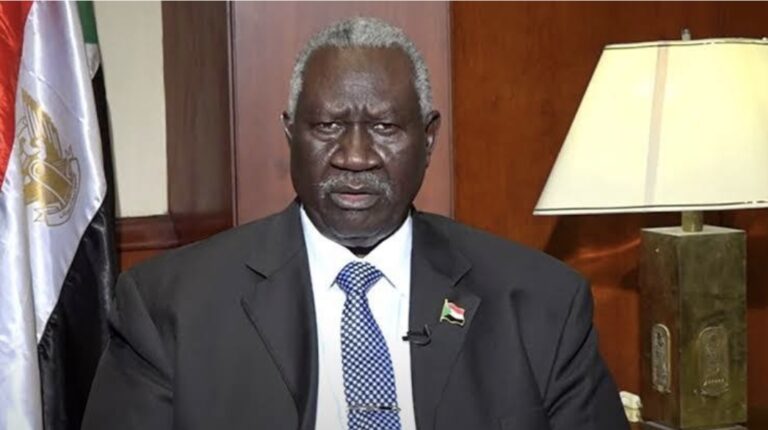 مالك عقار اير