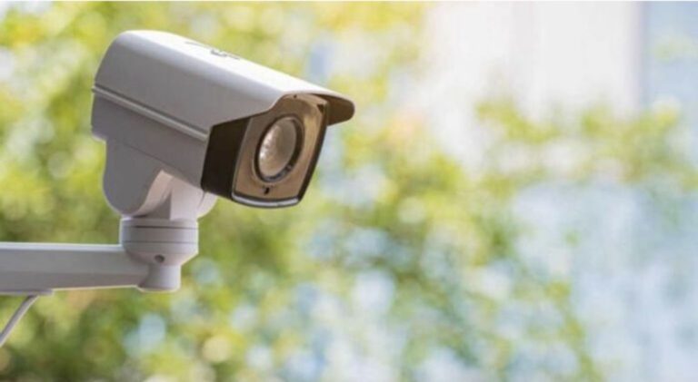 كاميرا مراقبة