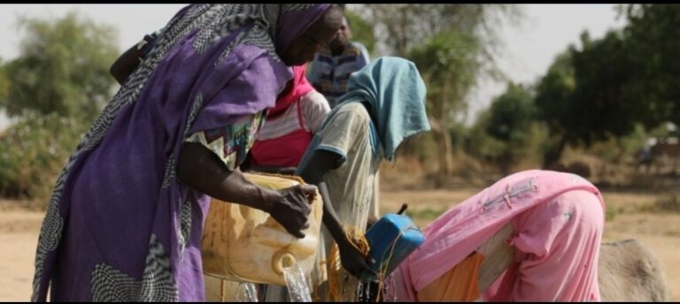 معاناة الأسر السودانية