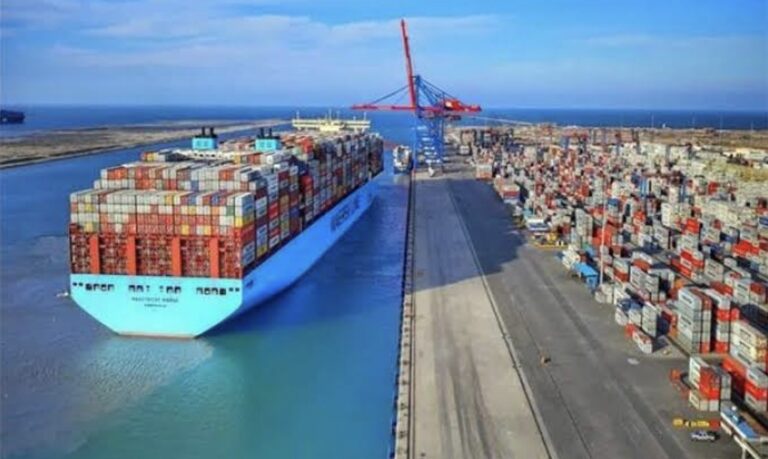 قناة السويس