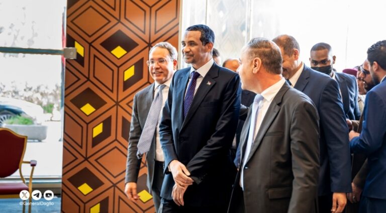 حميدتي لدى زيارته ليبيا