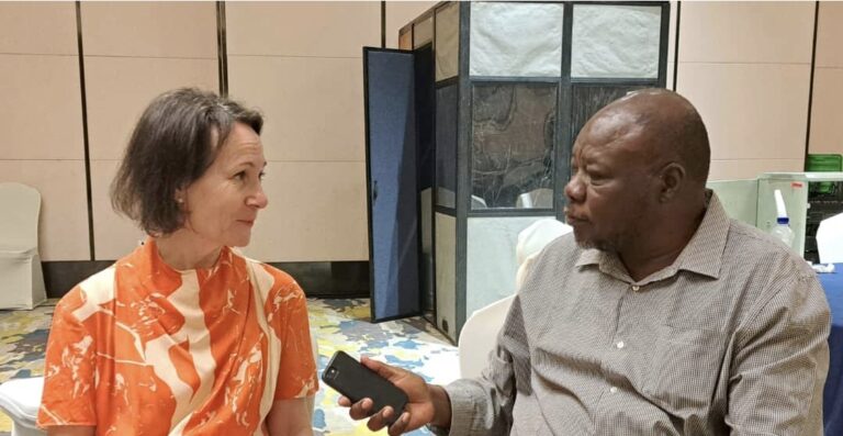 سفيرة السويد