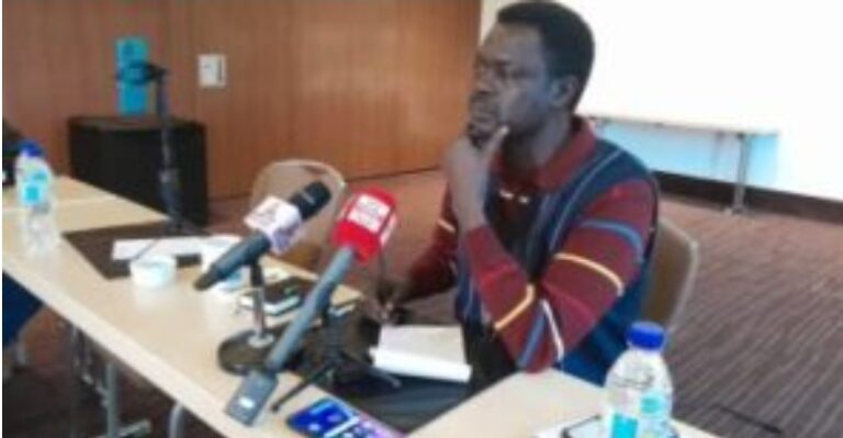 مني اركو مناوي