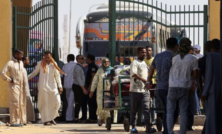 اللاجئين السودانيين