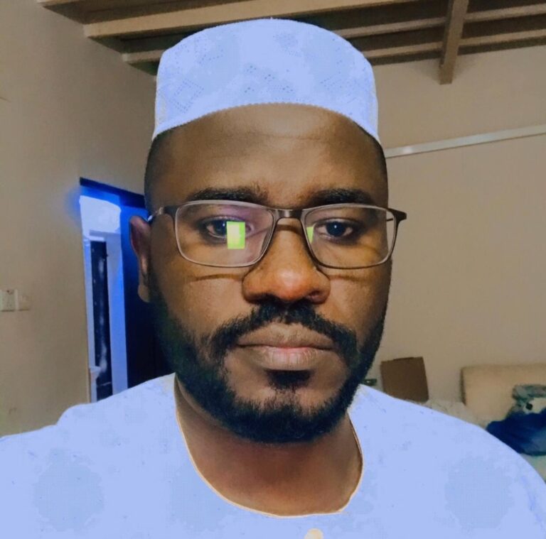 دكتور الساير