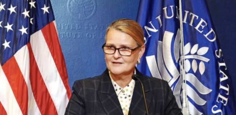 ليز غراندي.