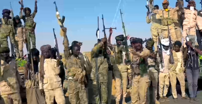 إنضمام قائد الجيش