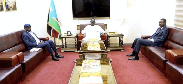 الحلو وكباشي وتوت