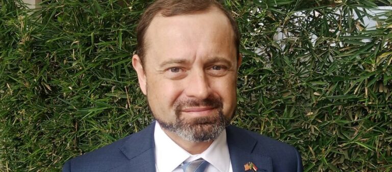 توم بيرييلو.