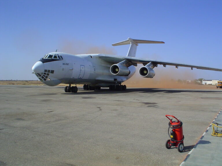 Sudan_Nyala_Airport_Ilyushin-76