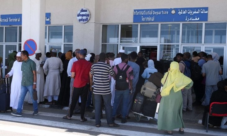 20230504203640reup-2023-05-04t203453z_1703620702_rc2oyk9vv7o2_rtrmadp_3_sudan-politics-evacuations.h-730x438