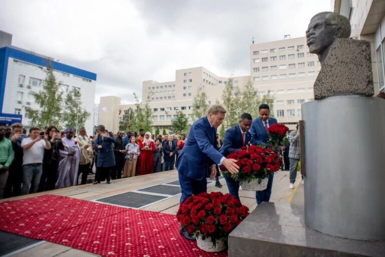 68664cca4236041fb8436341