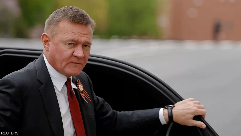 داخل سيارته.. انتحار وزير النقل الروسي بعد ساعات من إقالته