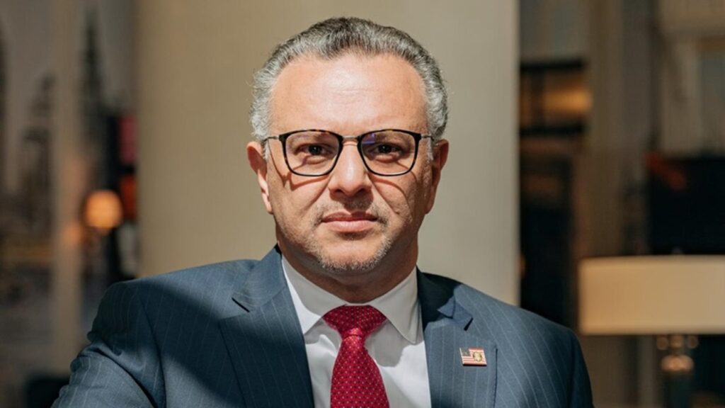 مستشار الرئيس الأميركي دونالد ترمب للشؤون الإفريقية،