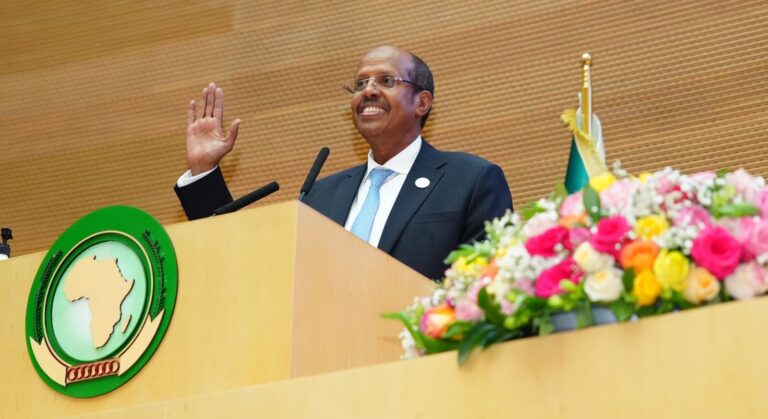 مشاورات اديس