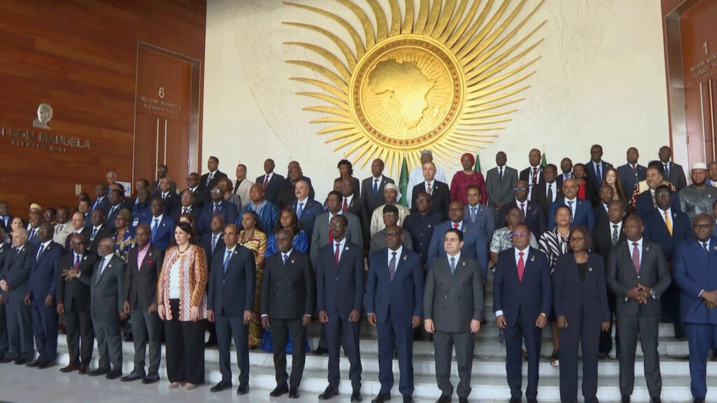 القادة الافرقة