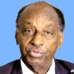  تنحي اللواء كمال إسماعيل عن رئاسة حزب التحالف السوداني وبدء إجراءات انتقال القيادة داخله