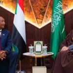 انتقادات واسعة للسعودية بعد تحولها من وسيط لوقف حرب السودان إلى ممول للحرب وداعم سياسي لمعسكر البرهان